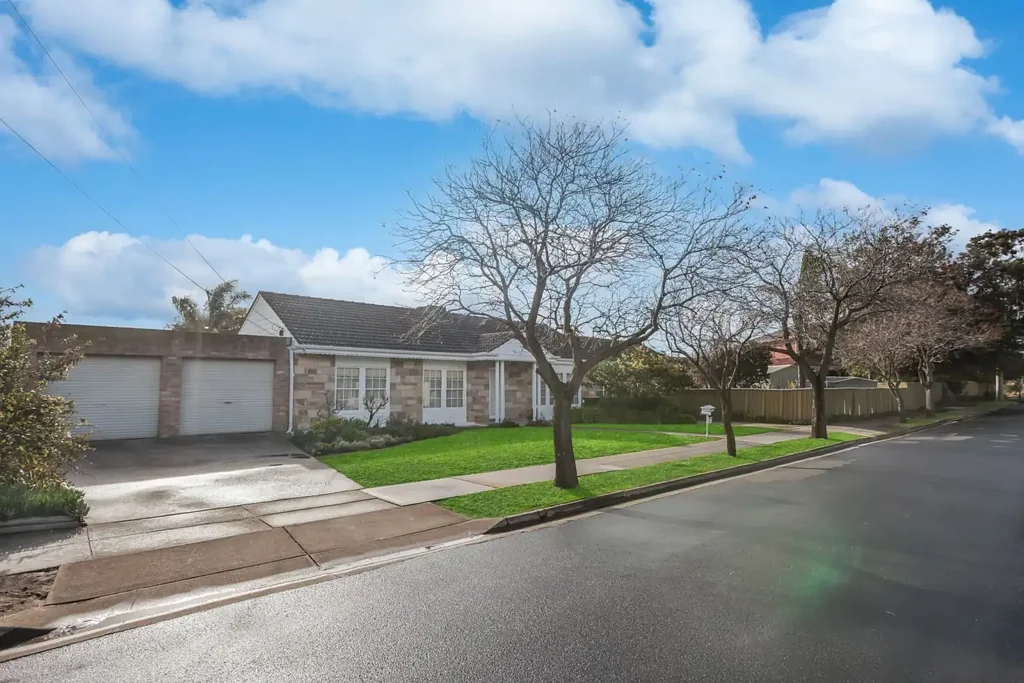 6 Mountbatten Grove, West Beach, SA 5024