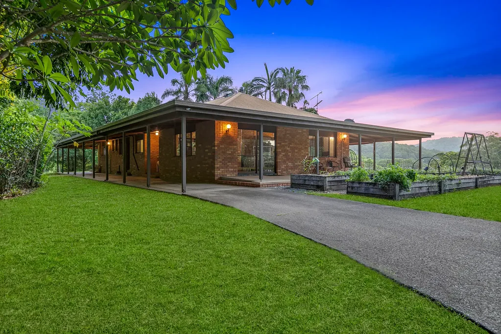 West Woombye 3部屋 Embrace a Tranquil Hinterland Lifestyle