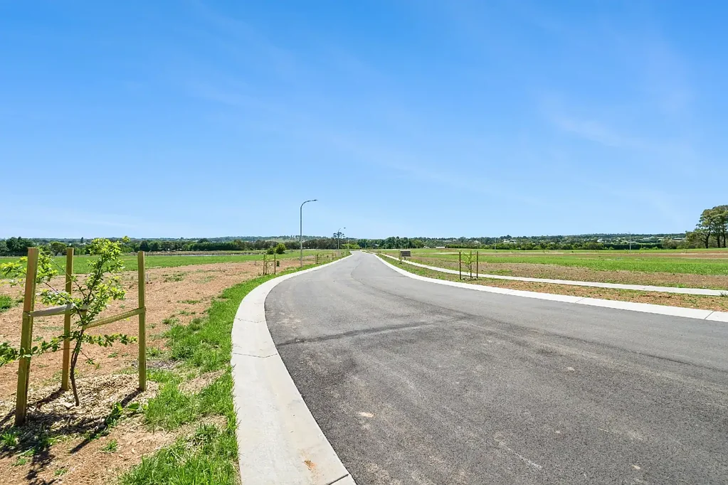 Crookwell CORNER 1250M2 BUILDING BLOCK