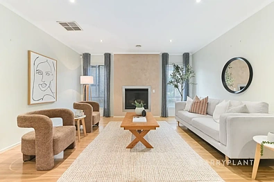 Living room - 7 OAKMOSS PL, BERWICK VIC 3806