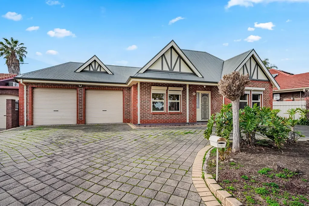 13 Stradbroke Road, Athelstone, SA 5076