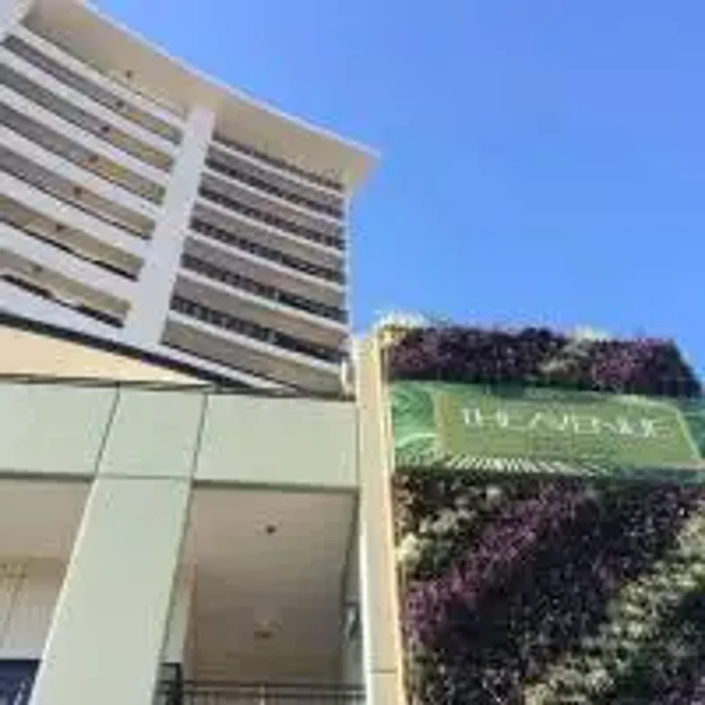 Fully Furnished Studio Resort-Style Amenities Short-Term or long term lease available
