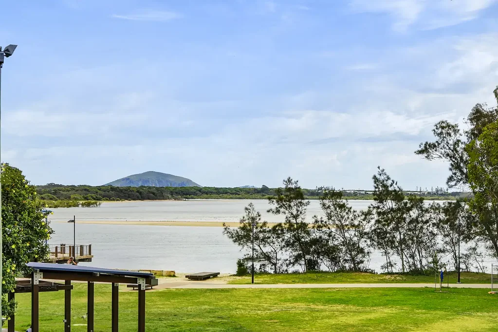 Maroochydore 4房  Four Bedroom Apartment in Cotton Tree with Water Views