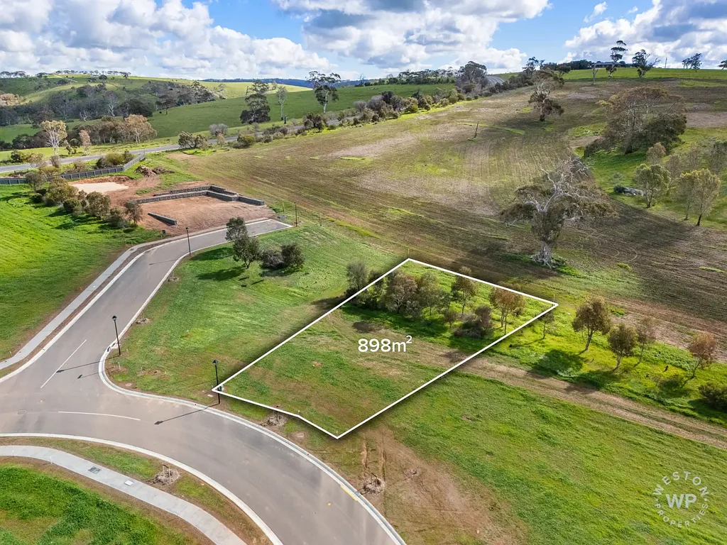 Strathalbyn Talk of the Town on 898sqm!