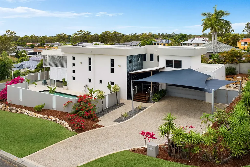 2 Offham Court, Arundel, QLD 4214