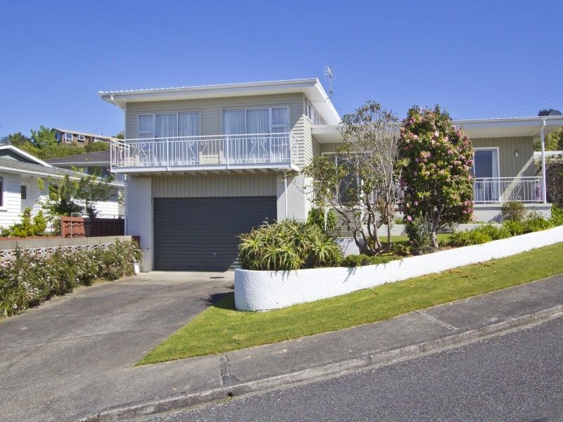 2 Rondane Place, Tirohanga, Lower Hutt, 4 Kuwarto, 2 Banyo