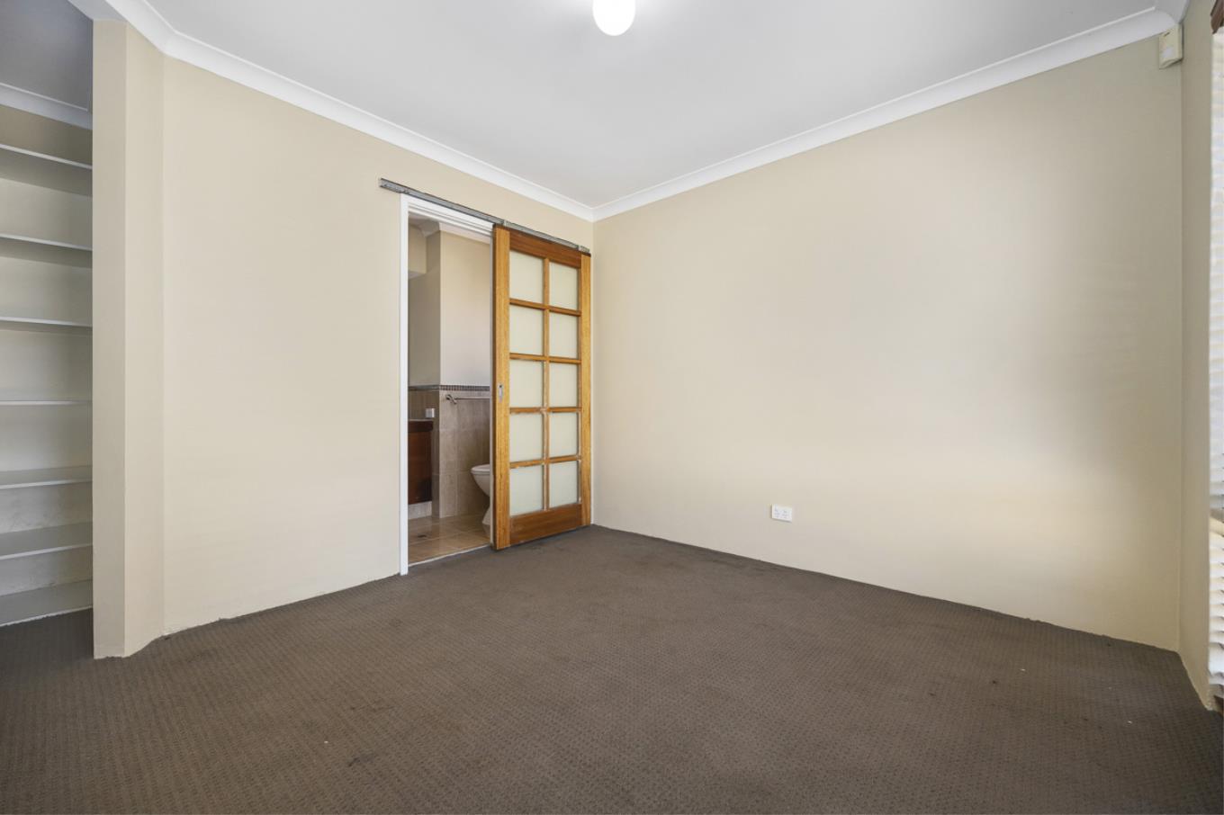 7 TUMUT PL, MERRIWA WA 6030, 0 chambres, 0 salles de bain, House