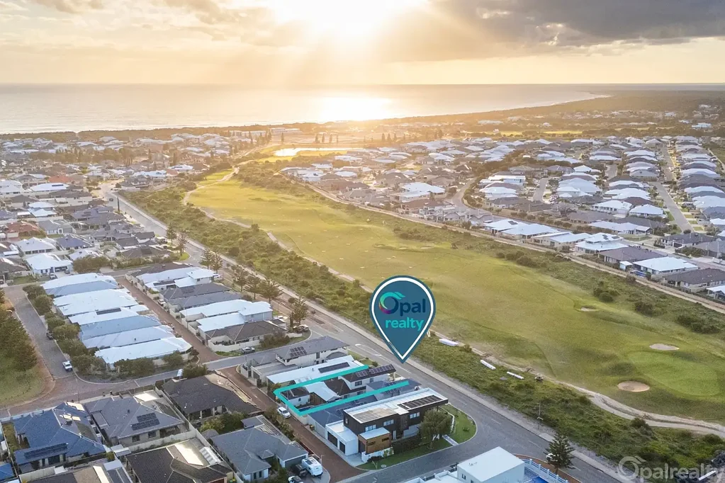 84 Bancoura Parkway, Secret Harbour, WA 6173