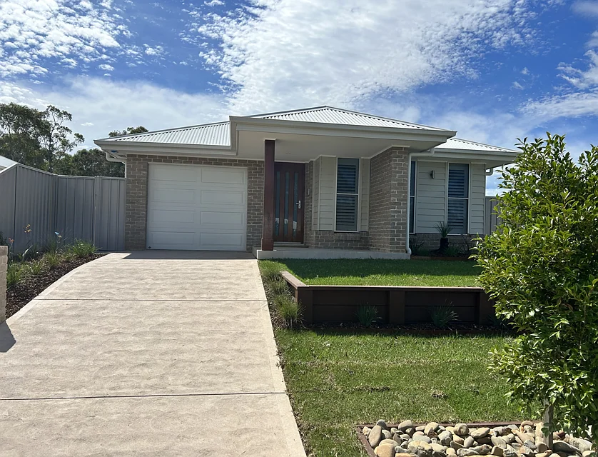 27 Birkdale Circuit, Sussex Inlet, South Coast, 4 Schlafzimmer, 2 Badezimmer, House