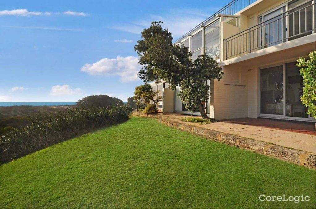 COASTAL COSY RETREAT - FULLY FURNISHED & EQUIPPED