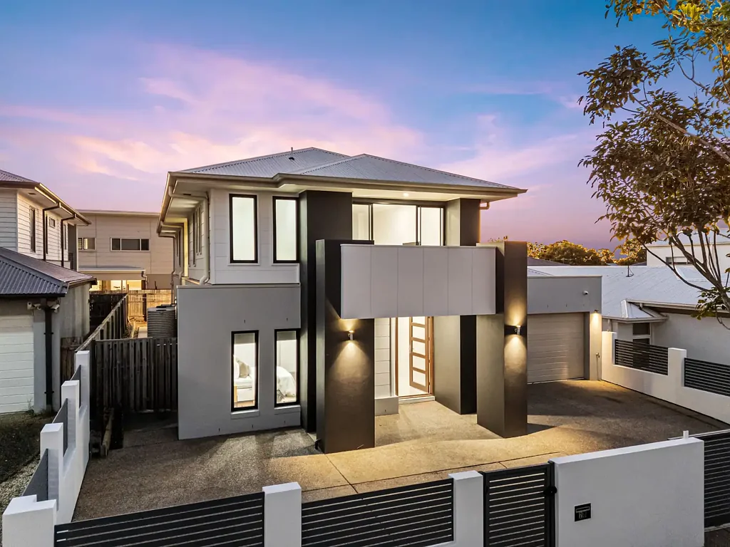 Rochedale 6 Bedroom FAMILY FAVOURITE - INCOMPARABLE LUXURY IN THE HEART OF ROCHEDALE ESTATES