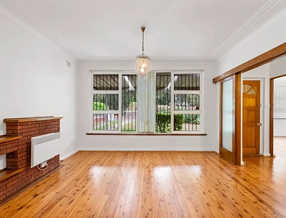 2 Mckinnon Avenue, Five Dock, NSW 2046, 3 침실, 1 욕실, House