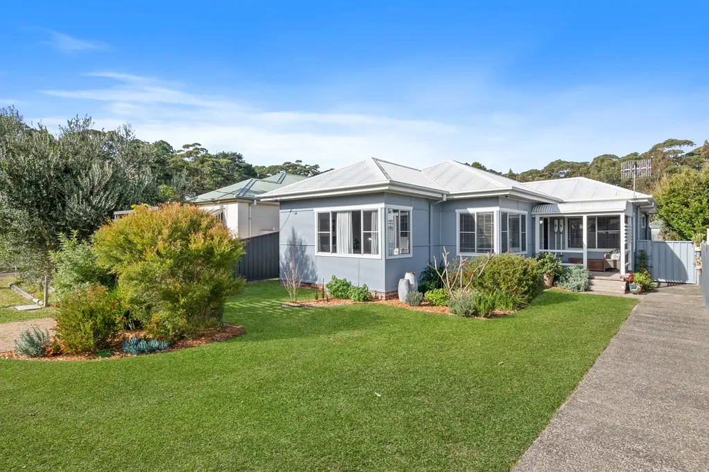 30 Queanbeyan Avenue, Burrill Lake, NSW 2539