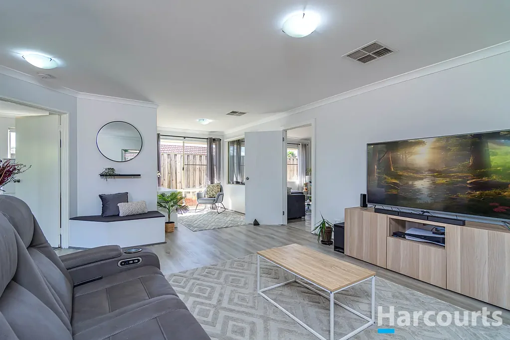 4 Chifley Lane, Currambine, WA 6028