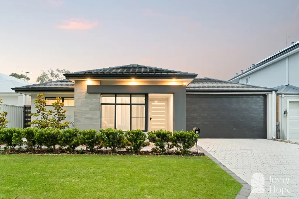 17 Larapinta Parkway, Wanneroo, WA 6065