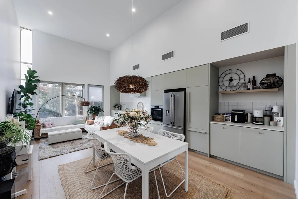 Single-Storey Living with High Ceiling in the Heart of West Lakes  Furnished or Unfurnished