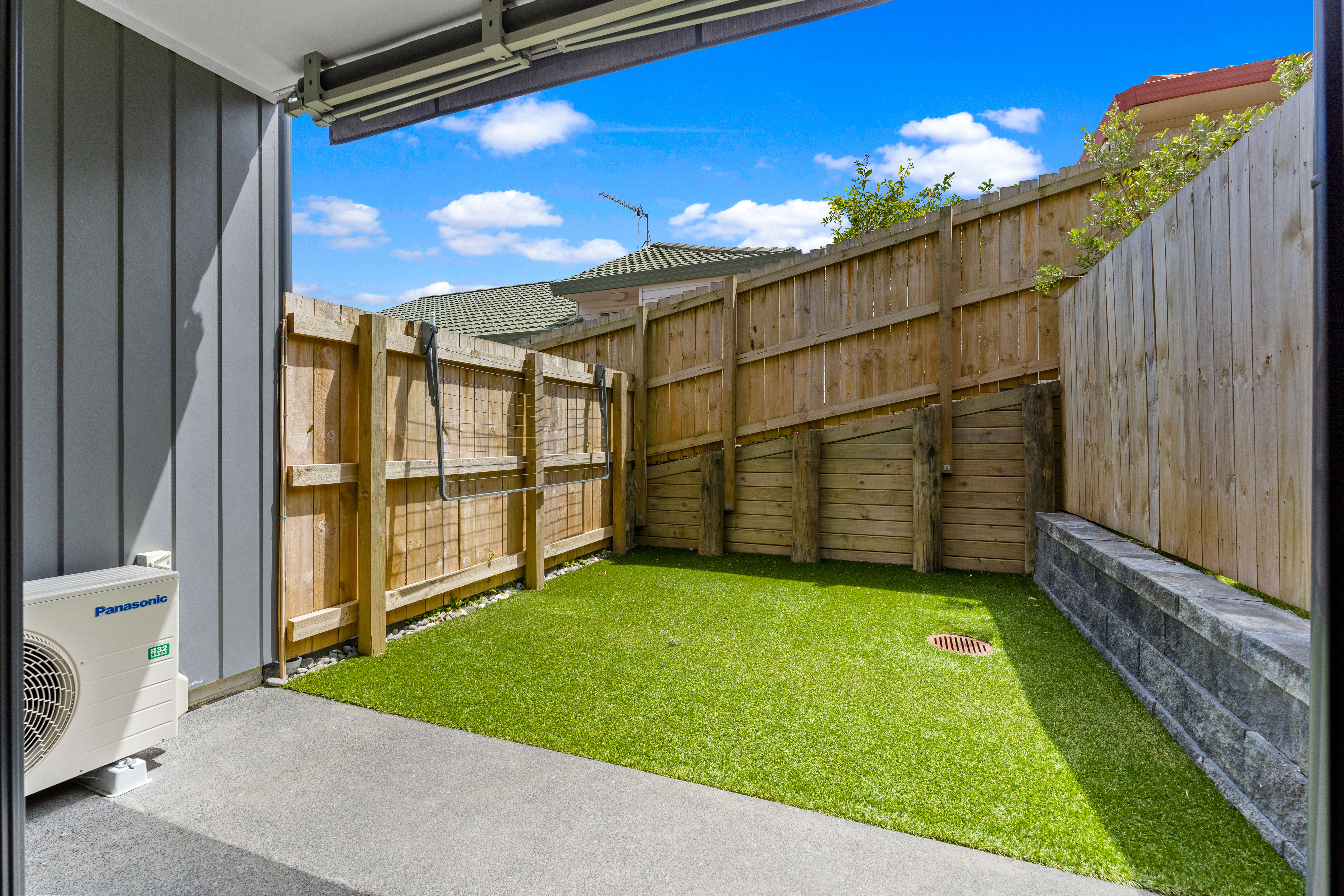 17/694 Whangaparaoa Road, Stanmore Bay, Auckland - Rodney, 2 Schlafzimmer, 1 Badezimmer, Townhouse