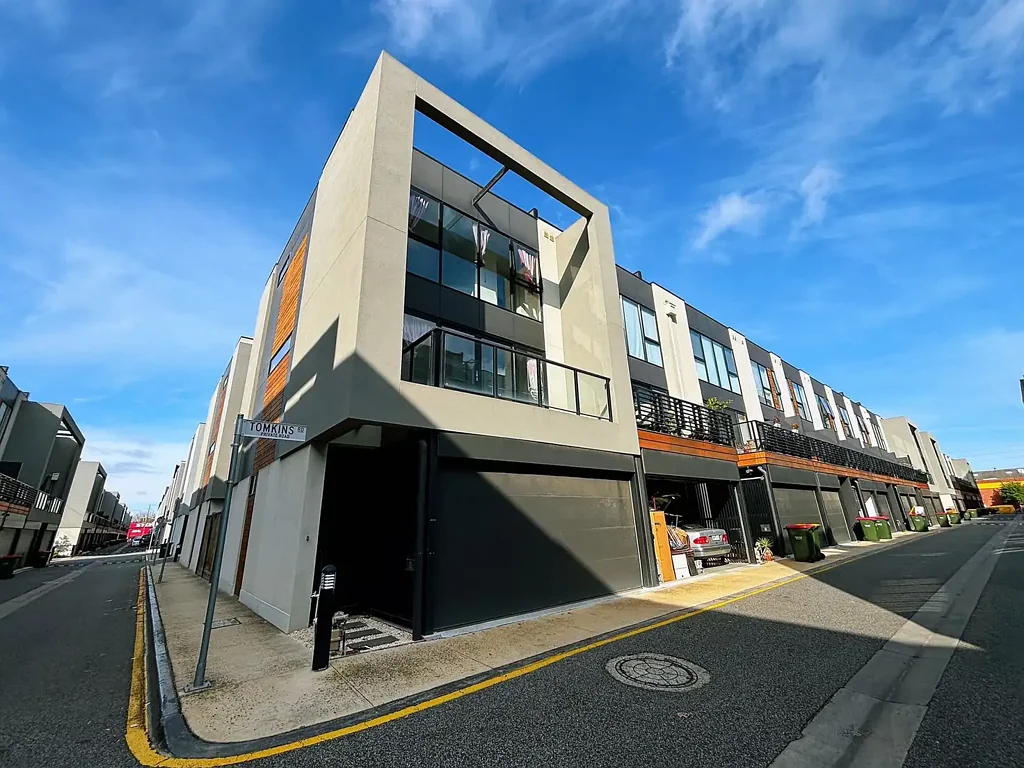 Stunning Three Level Townhouse For Rent in Port Melbourne - 3BED 2BATH with 2 CAR SPACES