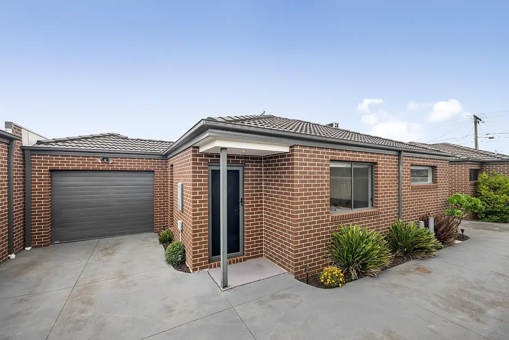2/62 McIntosh Street, Airport West, VIC 3042