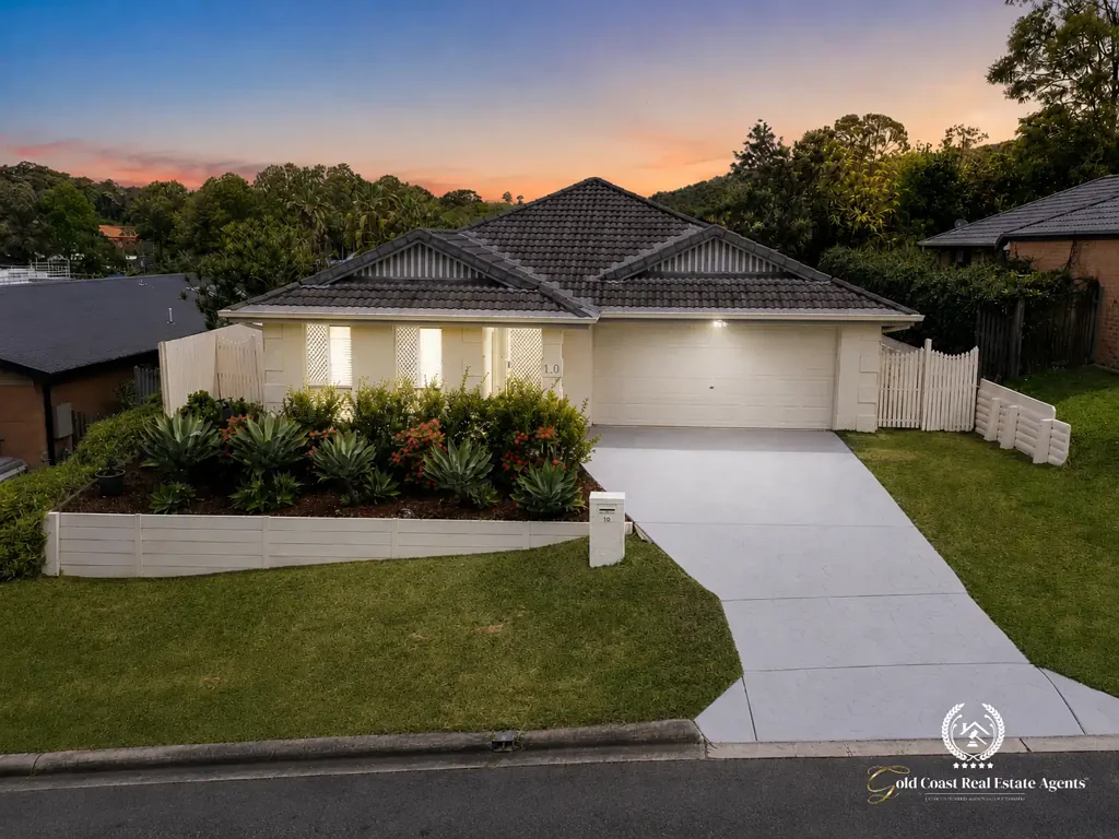 Upper Coomera 4침실 Renovated Four-Bedroom Home on a Low-Maintenance 511sqm Block