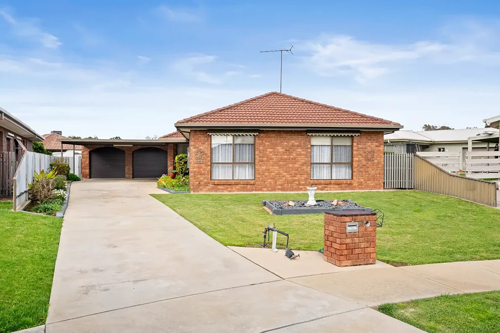 Wangaratta 4 Slaapkamer Neat Family Home in a Quiet Court Location