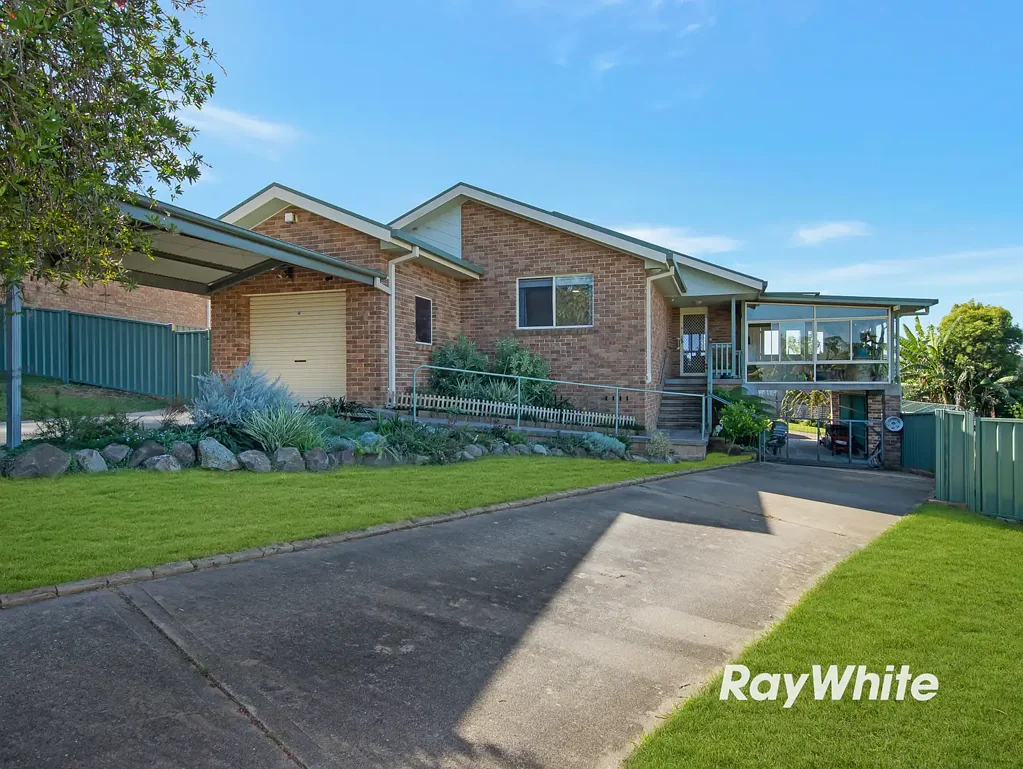 4 Ryley Close, Moruya, NSW 2537