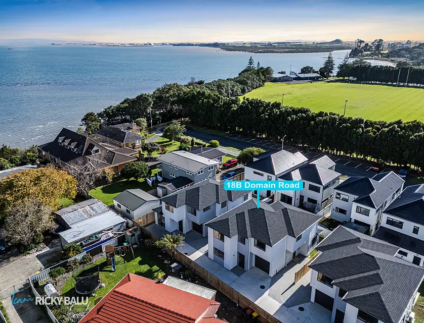 2/18 Domain Road, Weymouth, Manukau City, 5 Kuwarto, 3 Banyo, House
