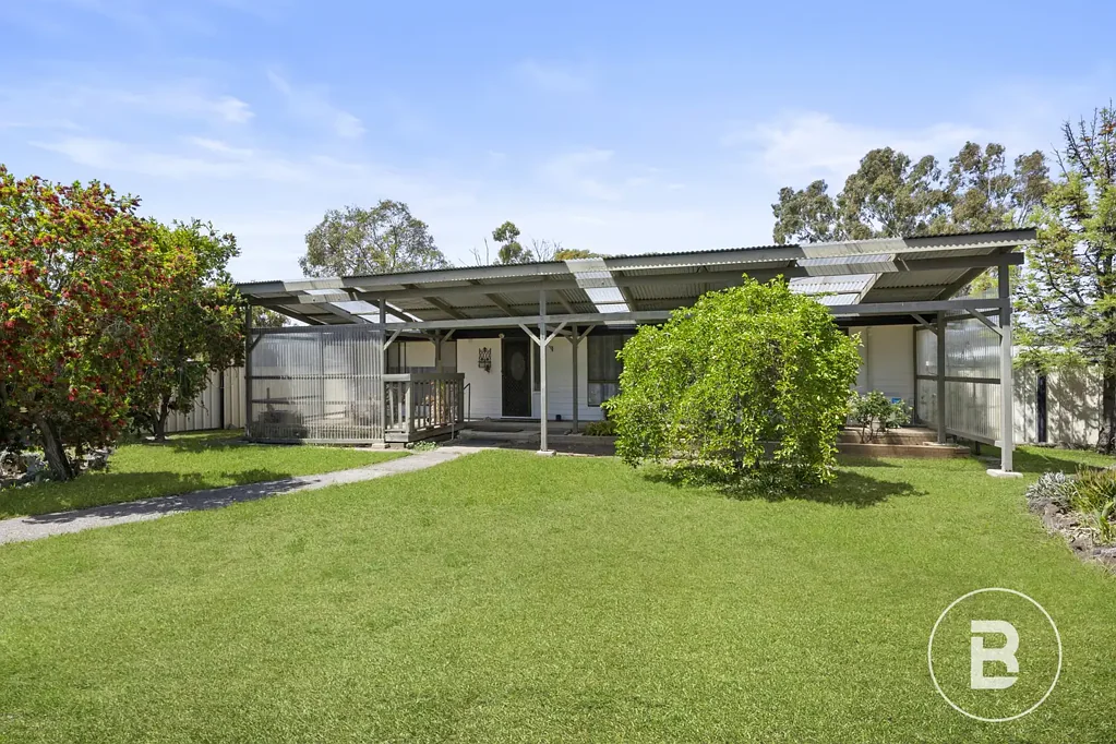 Maryborough 3ห้องนอน Exceptional Lifestyle Opportunity – Spacious Three-Bedroom Home on 9,249m² (Approx.)