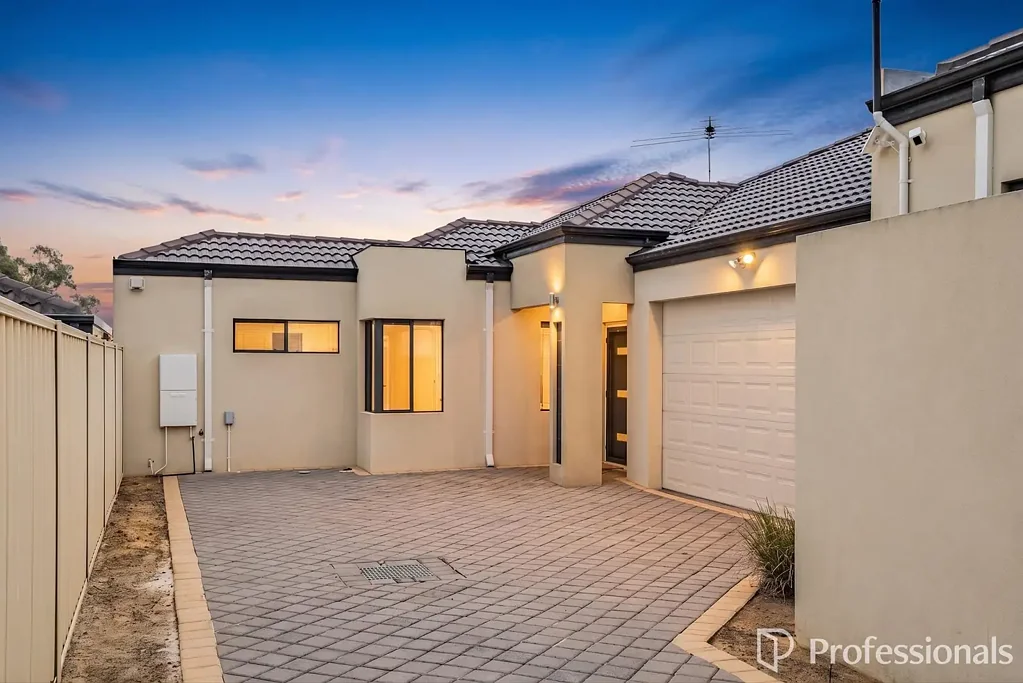 Pearsall 3Habitaciones Your own private hideaway with high ceilings & super easy-care living...
