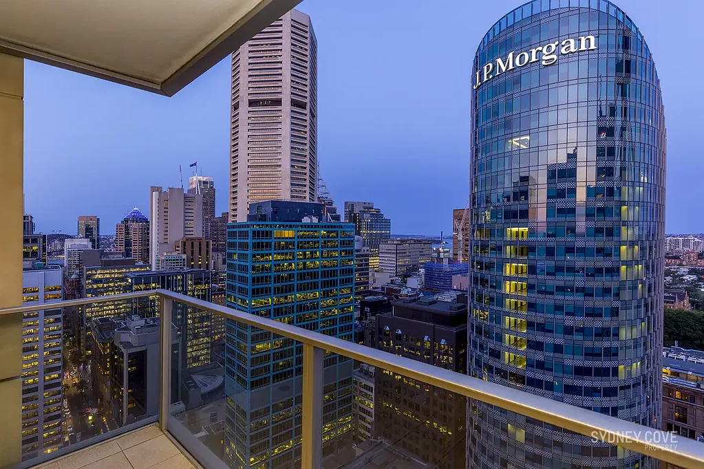 EXCLUSIVE HOTEL LIVING | Unfurnished