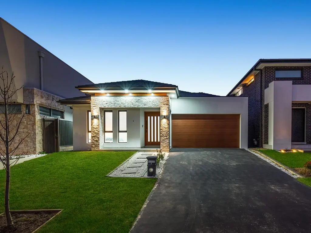 6 Mcclymont Drive, Catherine Field, NSW 2557