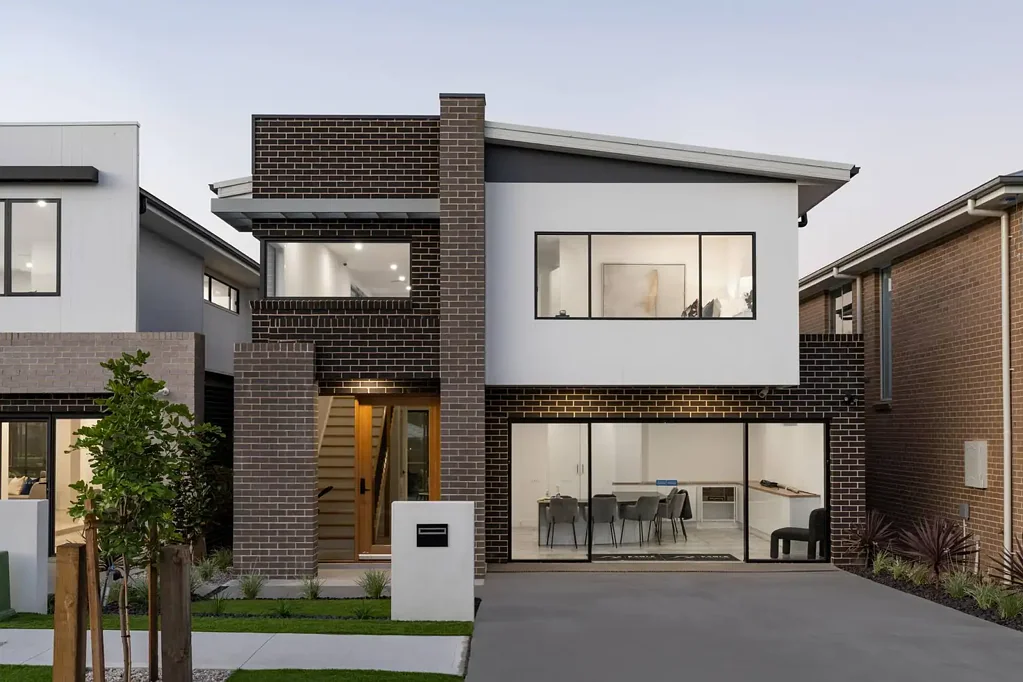 Leppington 5chambre Magnificent home now available to purchase!