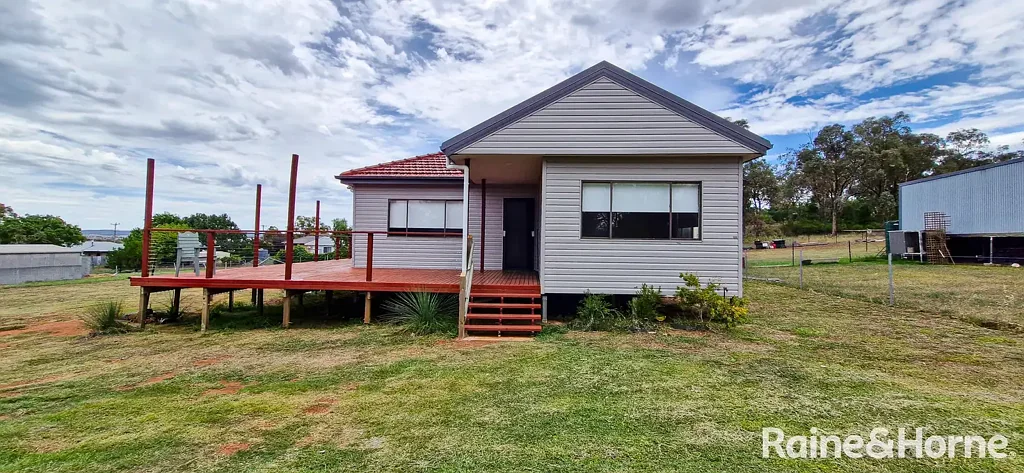Newly Built Home on a Spacious Block in Dunedoo