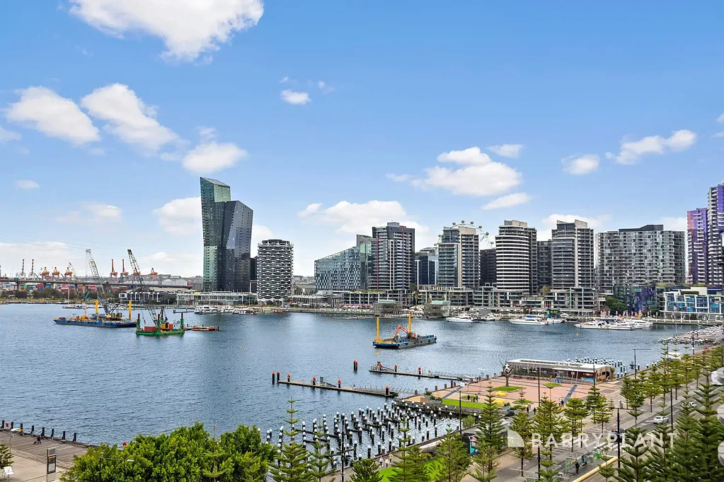 1004/100 Harbour Esplanade, Docklands, VIC 3008