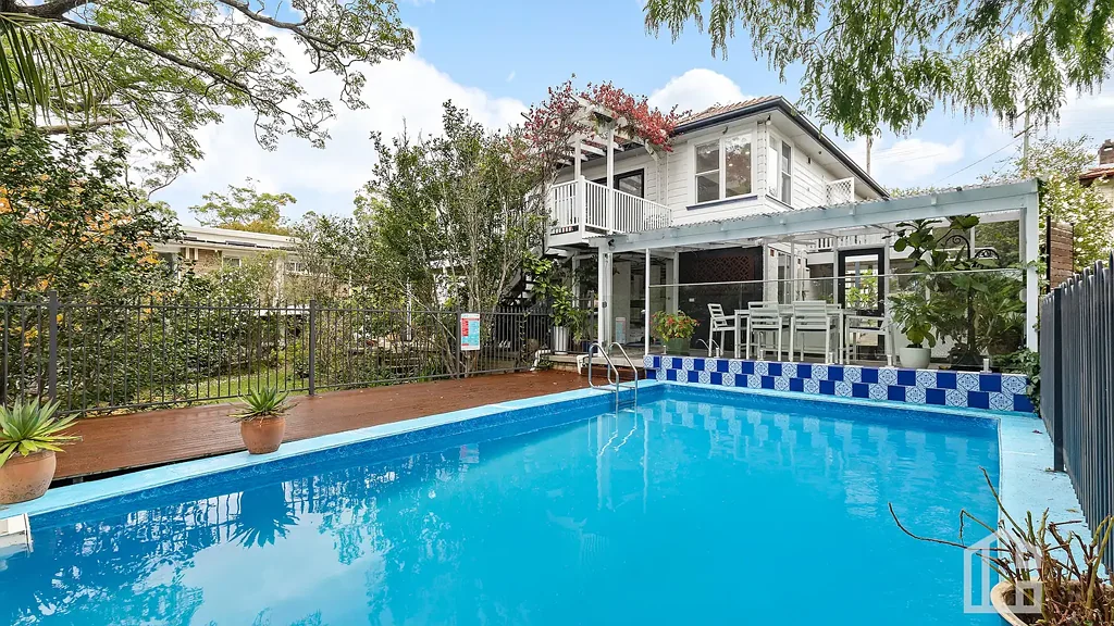 Springwood 3Habitaciones South Side Charmer with Sunlit Interiors, Lush Gardens & a Short Stroll to Springwood Village - View By Appointment