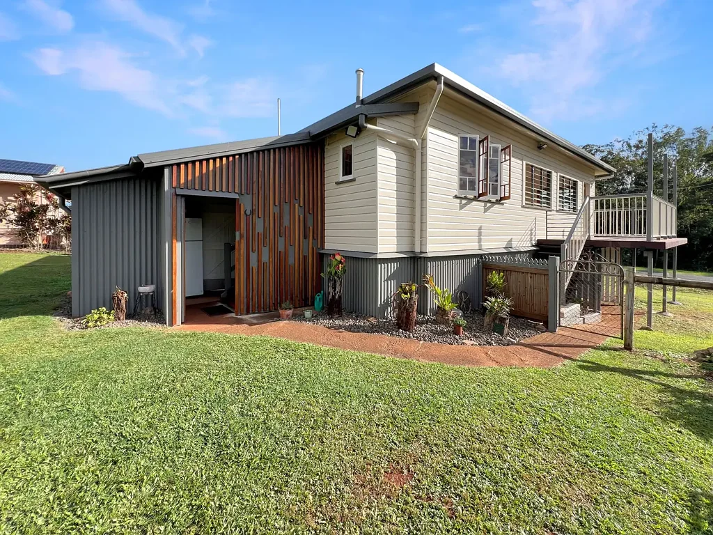44 WEAVER STREET, Atherton, QLD 4883