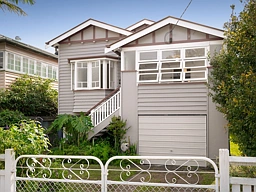 471 Montague Road, West End