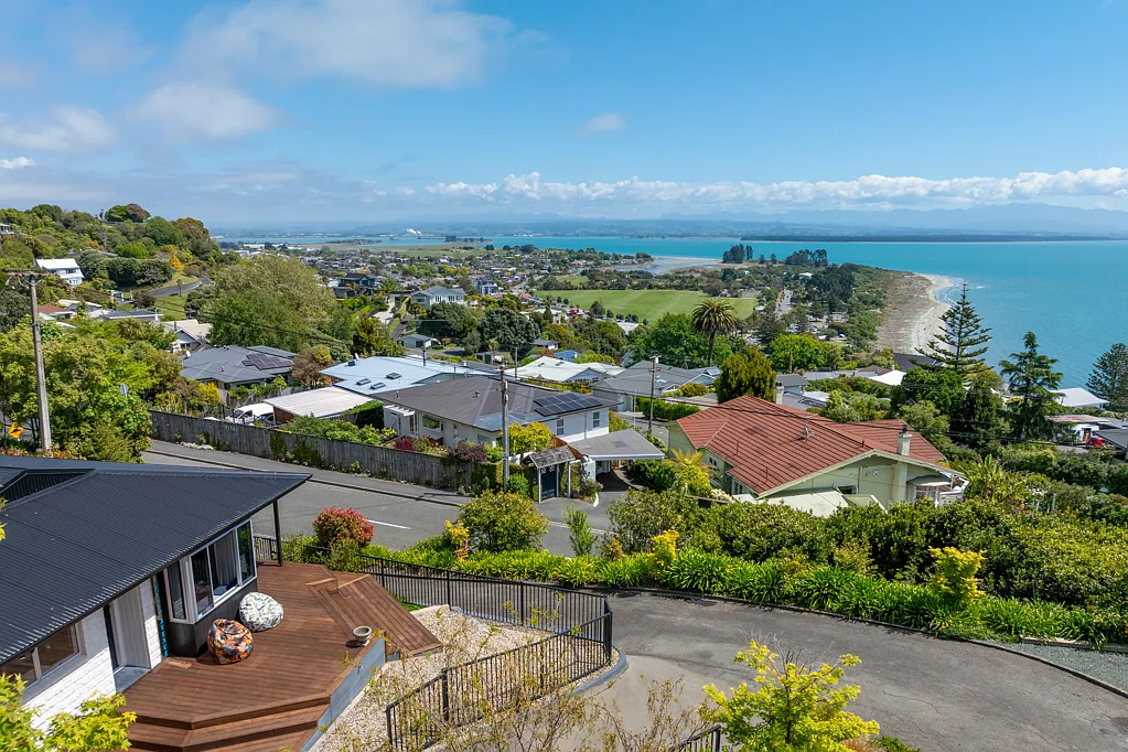 Moana 2 Bedroom My owner has packed his bags - this will be SOLD!