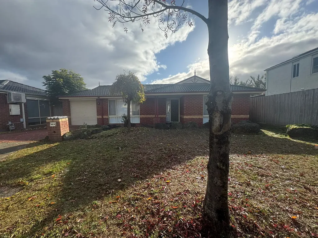 Family Home in Narre Warren South!