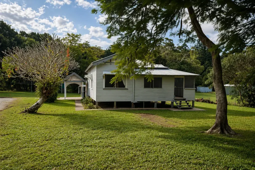 3 Bedroom Farmhouse on 1/4 acre in Sleepy Hollow