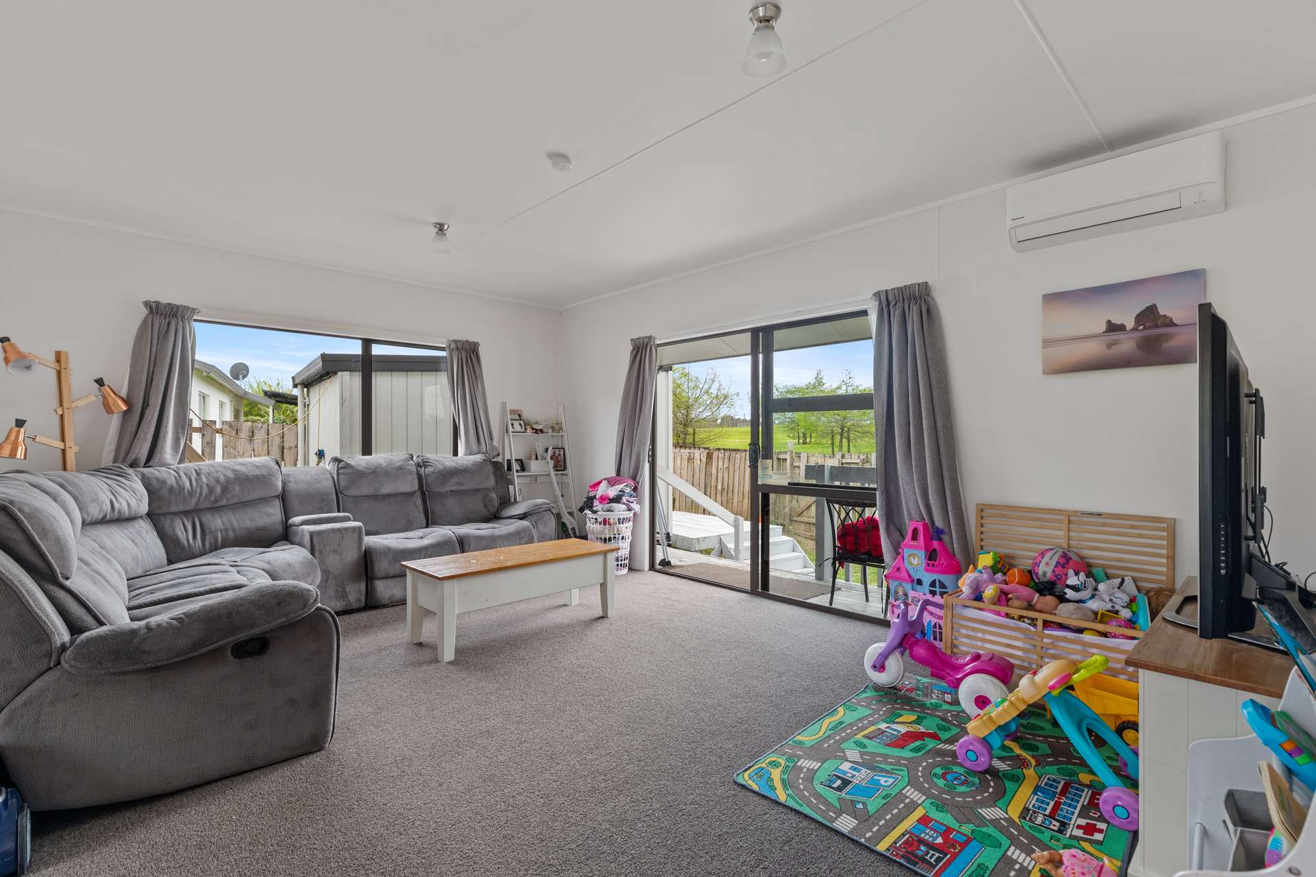 16 Southview Place, Wattle Downs, Auckland - Manukau, 4 phòng ngủ, 1 phòng tắm