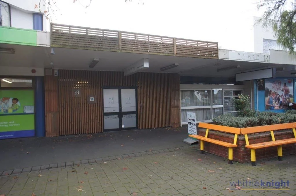 Bishopdale  Affordable Freehold Investment – Popular Restaurant