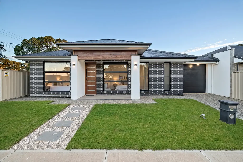 2e Scott Avenue, Clovelly Park, SA 5042