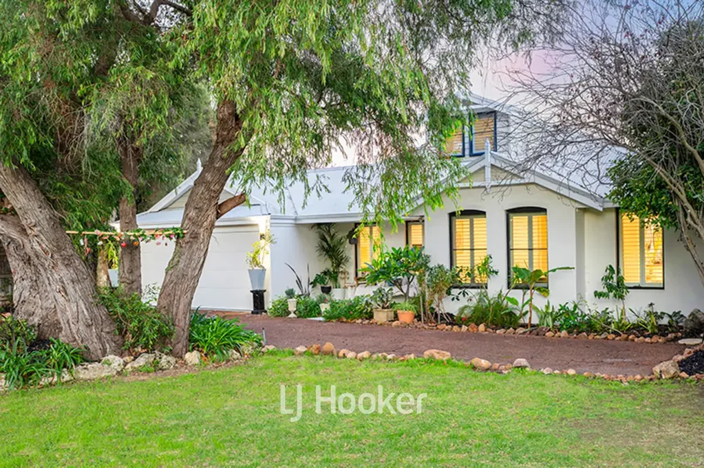 Dunsborough 5ห้องนอน A Hidden Fairway Retreat With Soul, Space & Effortless Style