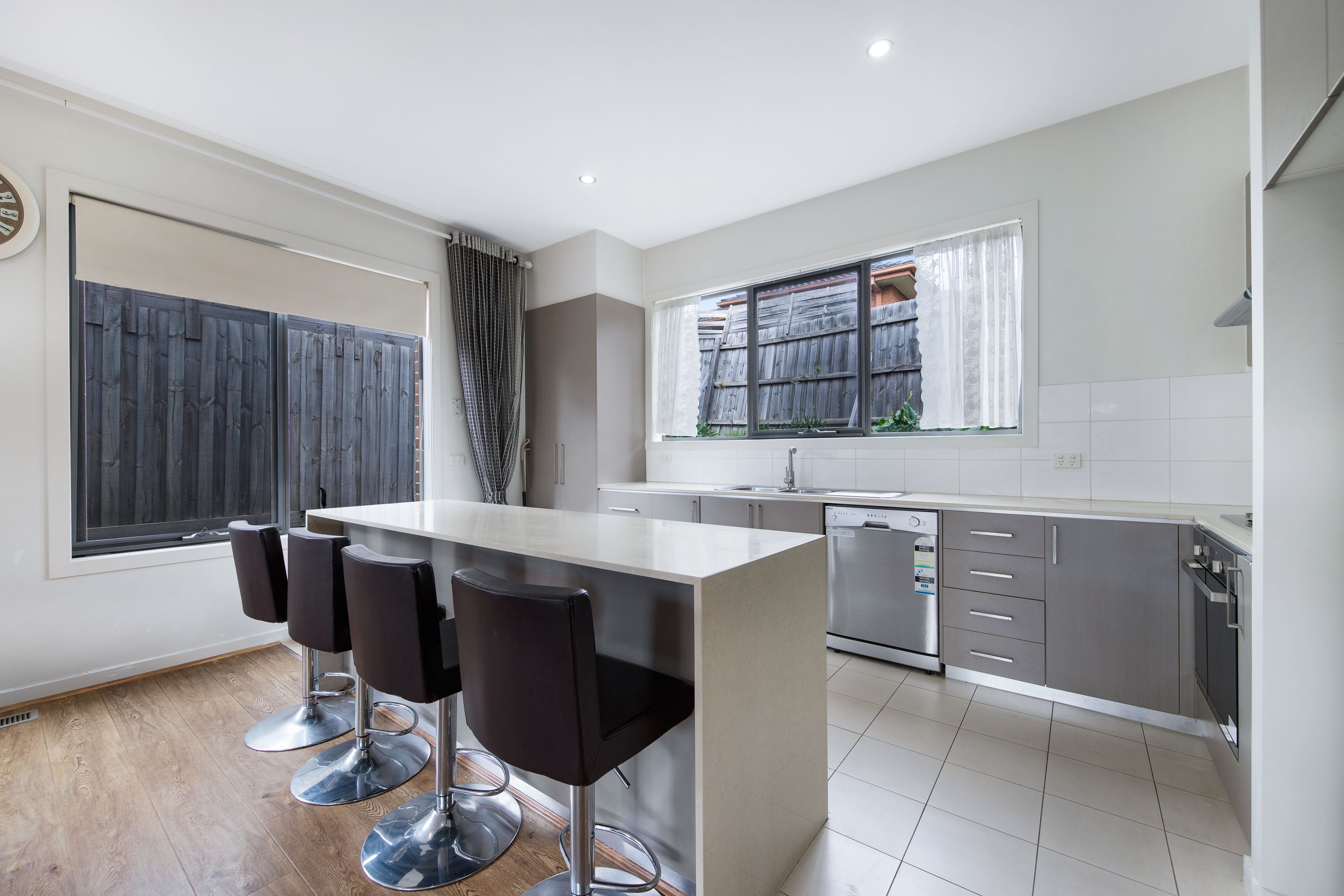 UNIT 4 10 FORTUNE ST, BOX HILL NORTH VIC 3129, 0房, 0浴, Townhouse