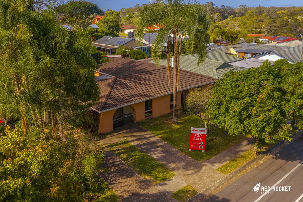 Rochedale South 3ਬੈੱਡਰੂਮ Unlock the Potential - Renovate or Rebuild – Prime Location, Perfectly Flat Block