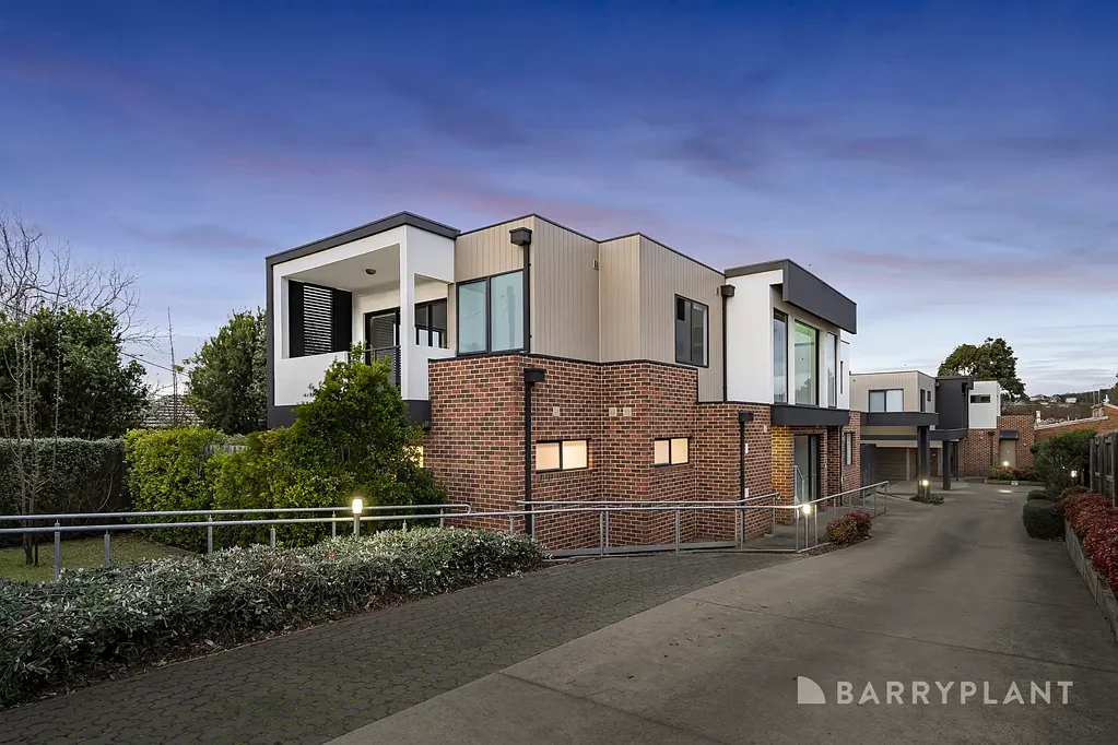1 Holly Place, Lilydale, VIC 3140