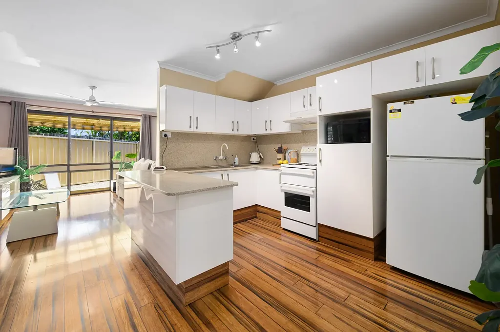 Burleigh Waters 2房  Act Fast! Your Peaceful Over-50s Haven Awaits
