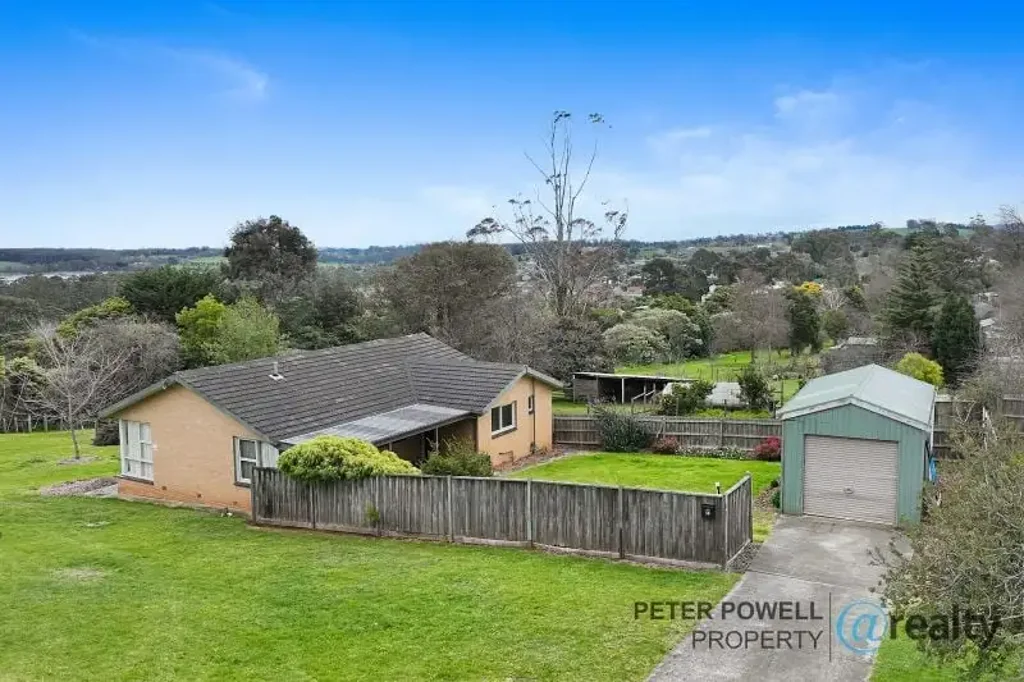 13 Francis Avenue, Drouin, VIC 3818
