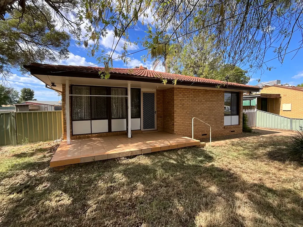 14 Parkinson Crescent, Griffith, NSW 2680